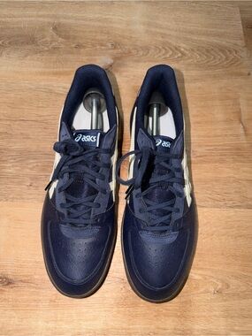 ASICS Skyhand OG ( size 11 )